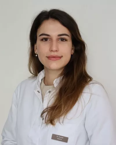 Dr Bracher Mariana