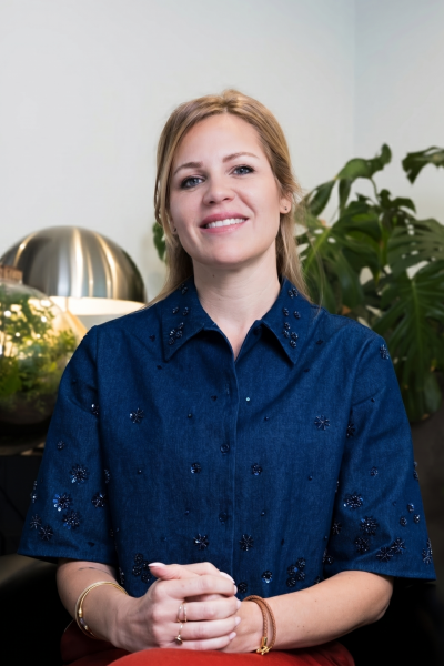 Dr. Alexandra Miles 2 Dre Alexandra Miles