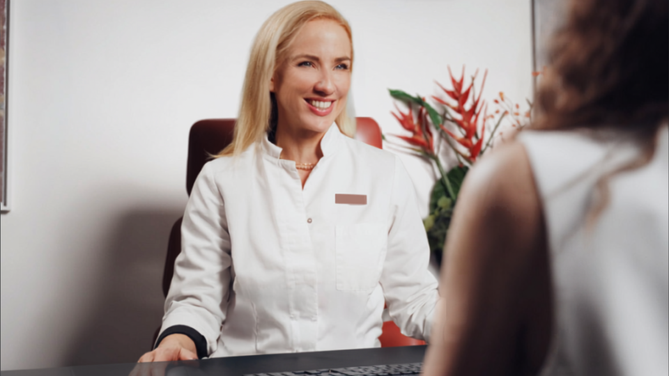 Botox 2 Consultation médicale avant injection de toxine botulique, Maison Tóā Lausanne